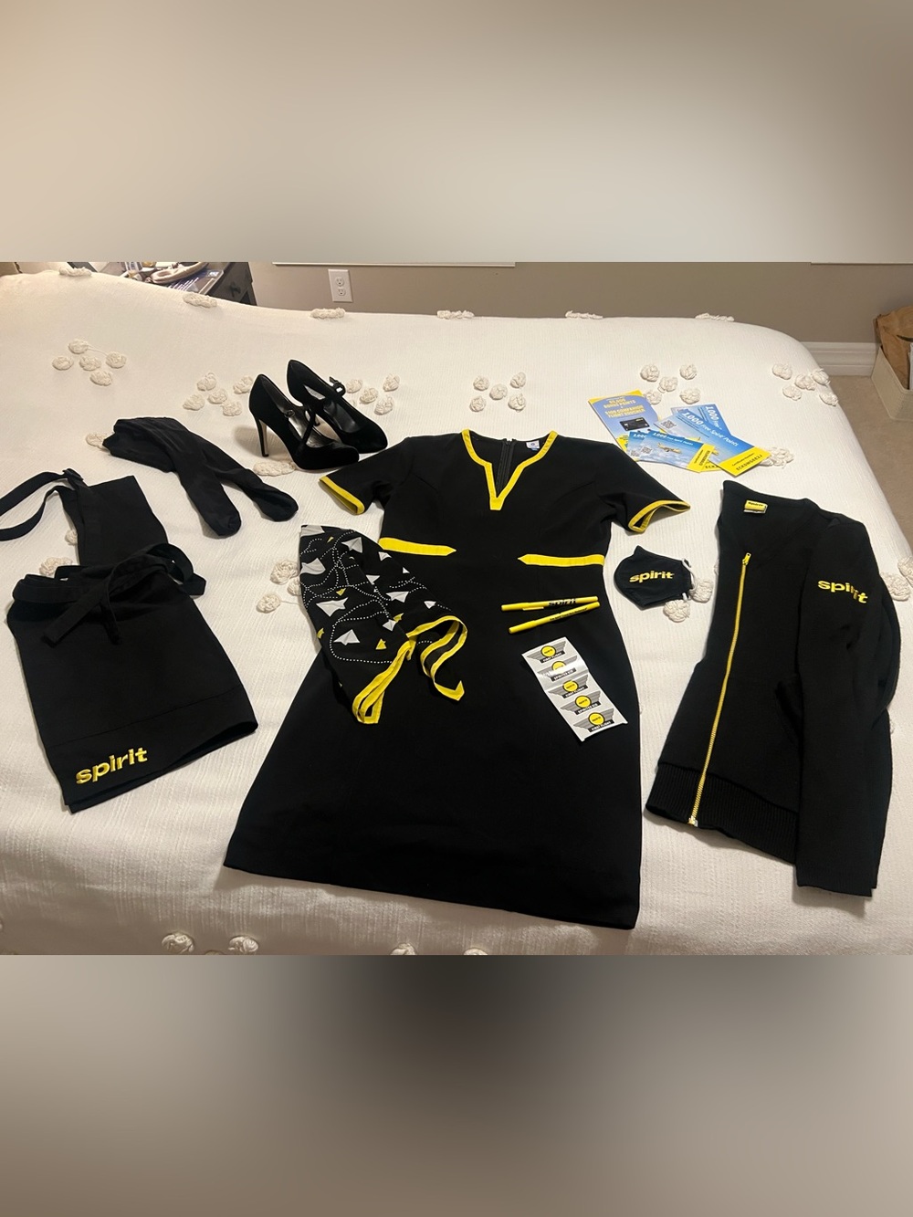 Spirit Airlines flight attendant crew issued uniform pieces plus more
